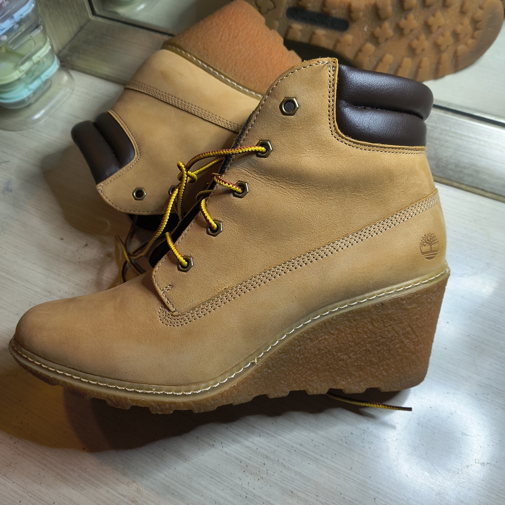Timberland Women's Tan Wedge Boots